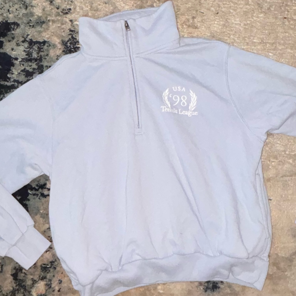Baby blue XS Hollister quarter zip sweatshirt (pastel light blue USA tennis)